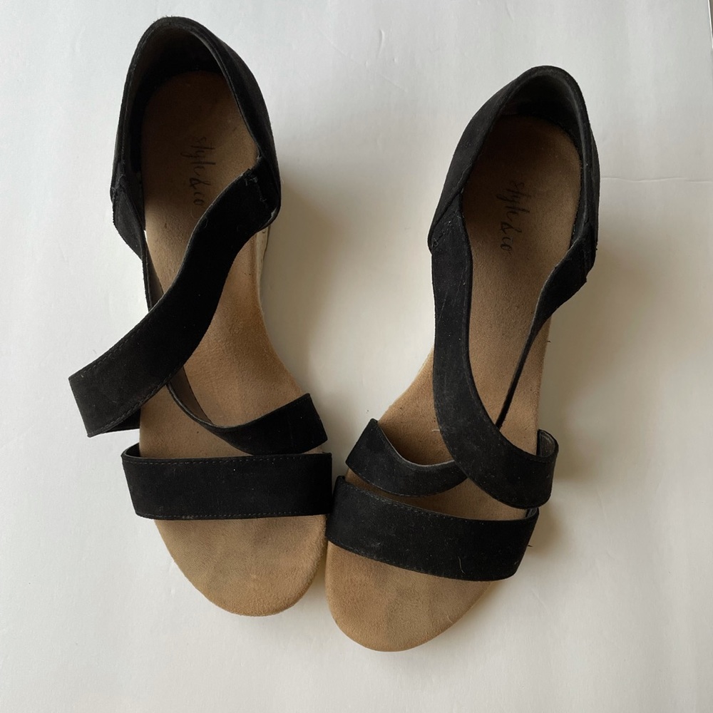 Style & Co strappy black wedge 8.5